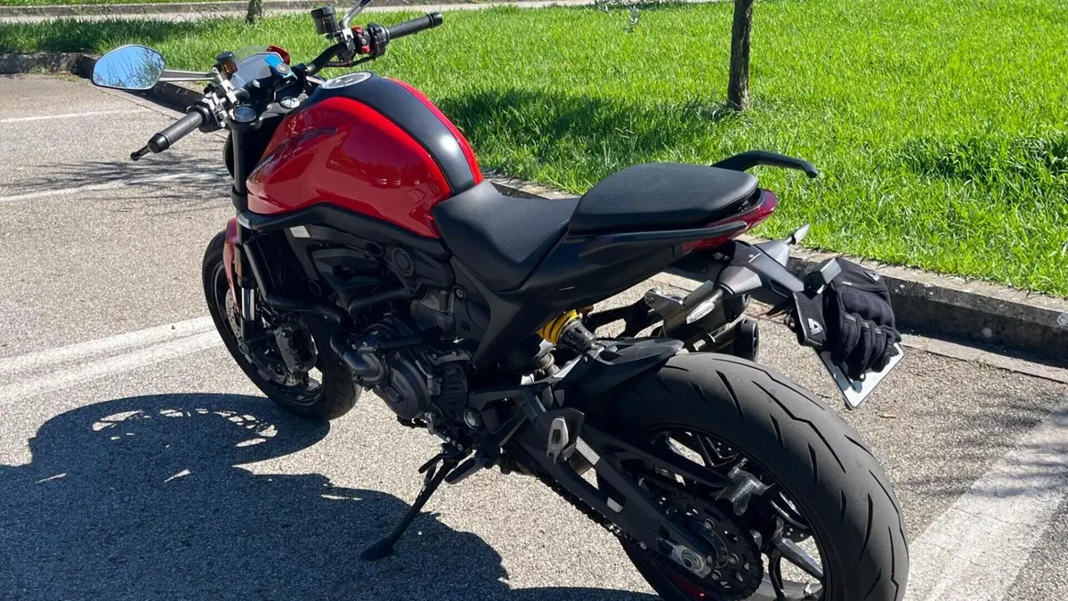Ducati Monster 937 + (2021 - 25)  (5)