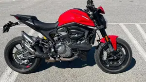 Ducati Monster 937 + (2021 - 25)  (2)