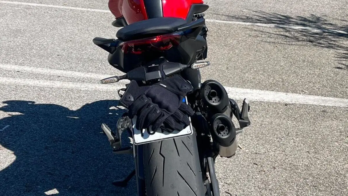 Ducati Monster 937 + (2021 - 25)  (12)