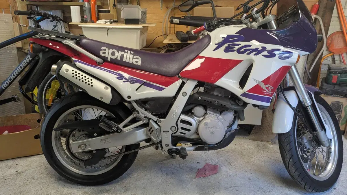 Aprilia Pegaso 650 a.e. (1994 - 96) 