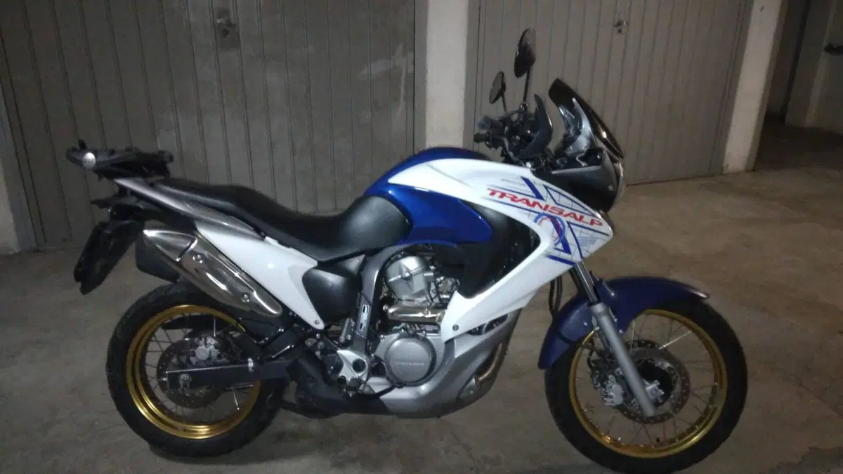 Honda Transalp XL 700 V (2007 - 13)  (2)