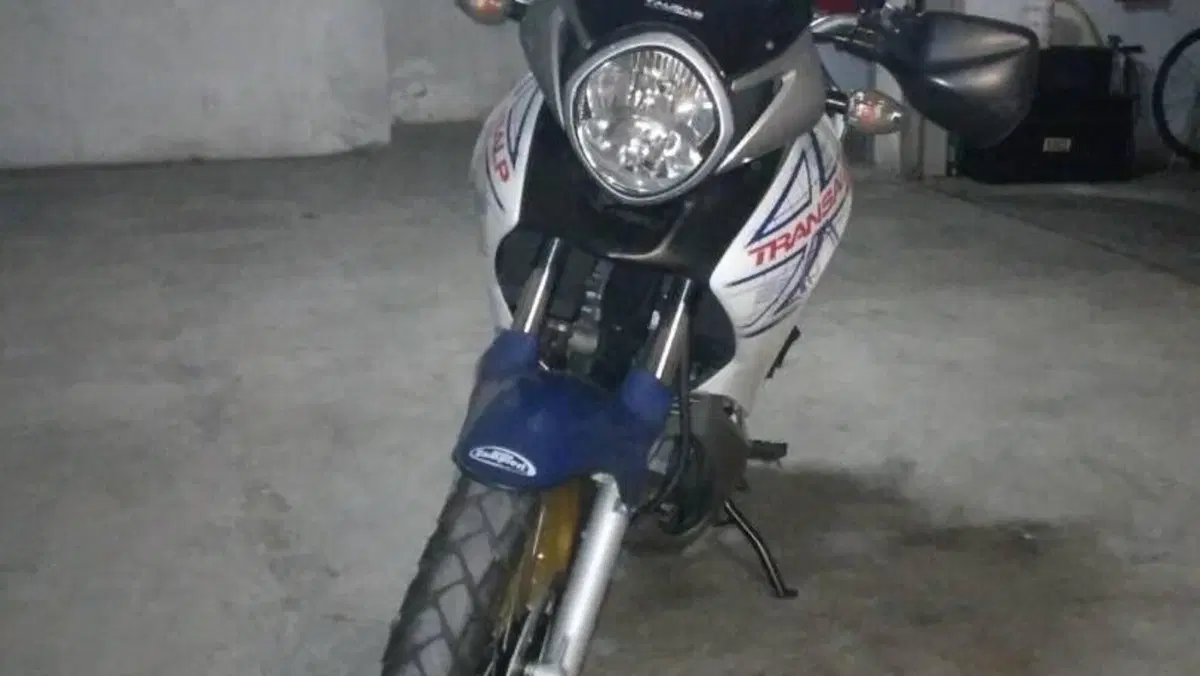 Honda Transalp XL 700 V (2007 - 13)  (3)