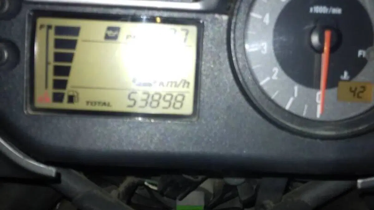 Honda Transalp XL 700 V (2007 - 13)  (4)