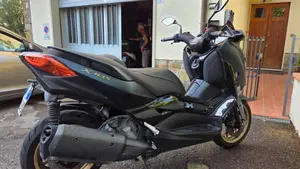 Yamaha X-Max 300 Tech Max (2021 - 24)  (3)