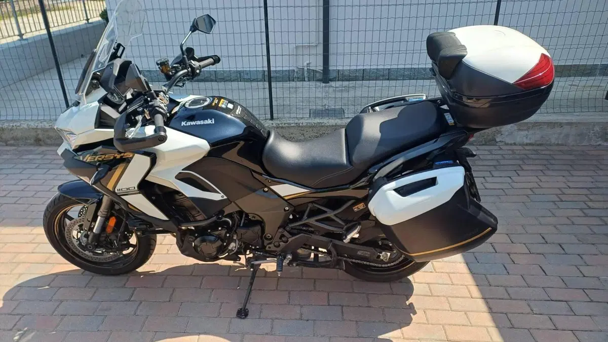 Kawasaki Versys 1100 S Grand Tourer (2025 - 26)  (2)