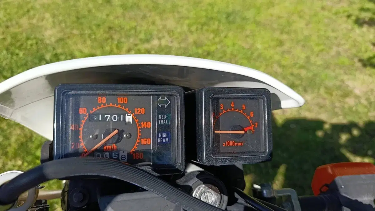 Honda   (8)