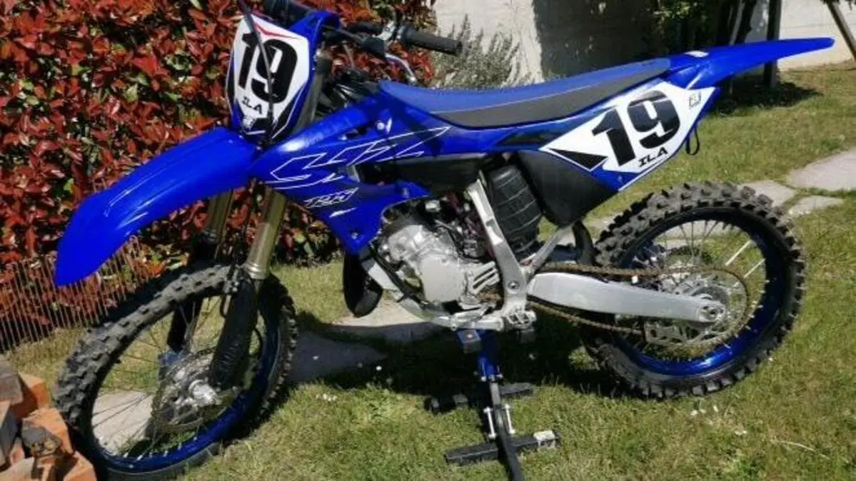 Yamaha YZ 125 (2022)  (3)