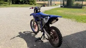 Yamaha YZ 125 (2022)  (5)