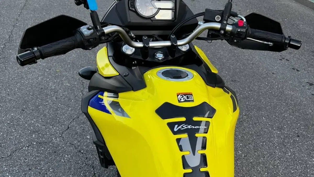 Suzuki V-Strom 650XT Explorer (2022 - 25)  (8)