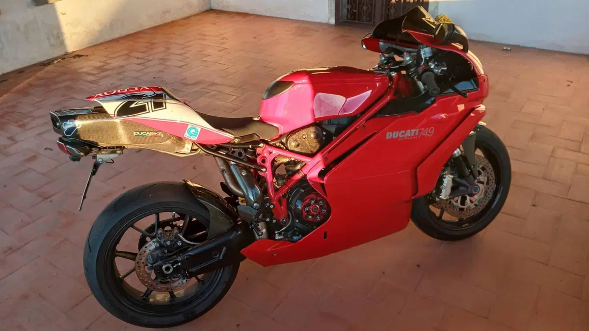 Ducati 749 Dark (2003 - 07) 