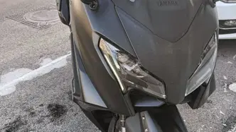 Yamaha T-Max 560 25th Anniversary (2026) usata