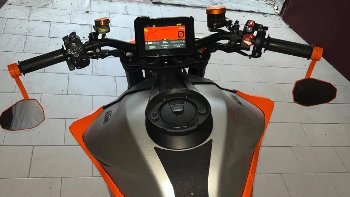 KTM 1290 Super Duke R (2021 - 23)  (4)