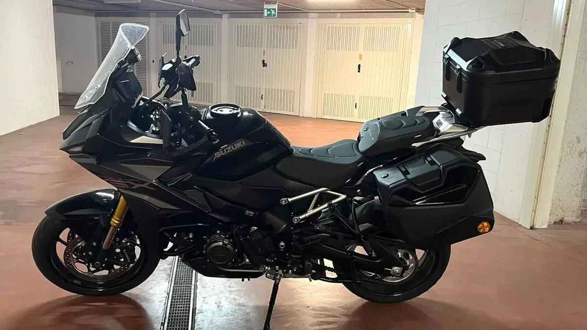 Suzuki GSX-S1000GX Touring (2024 - 26)  (4)