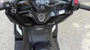 Yamaha T-Max 560 Tech Max (2022 - 24)  (4)