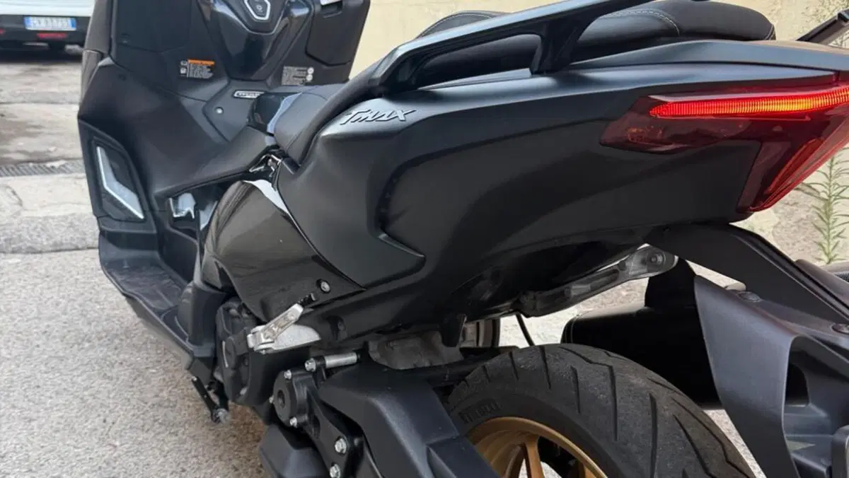 Yamaha T-Max 560 Tech Max (2022 - 24)  (6)