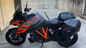 KTM 1290 Super Duke GT (2021 - 25)  (2)
