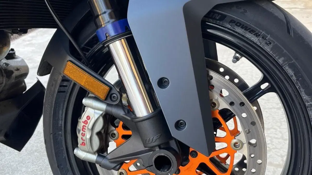 KTM 1290 Super Duke GT (2021 - 25)  (6)