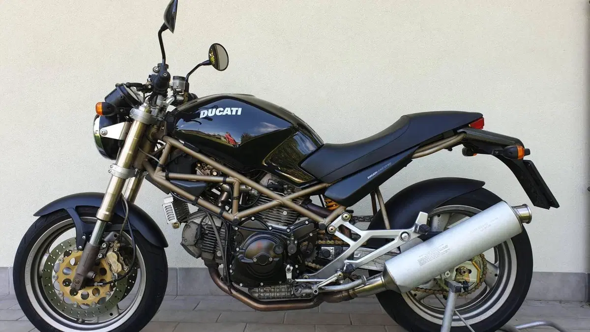 Ducati Monster 900 (1997 - 98) 