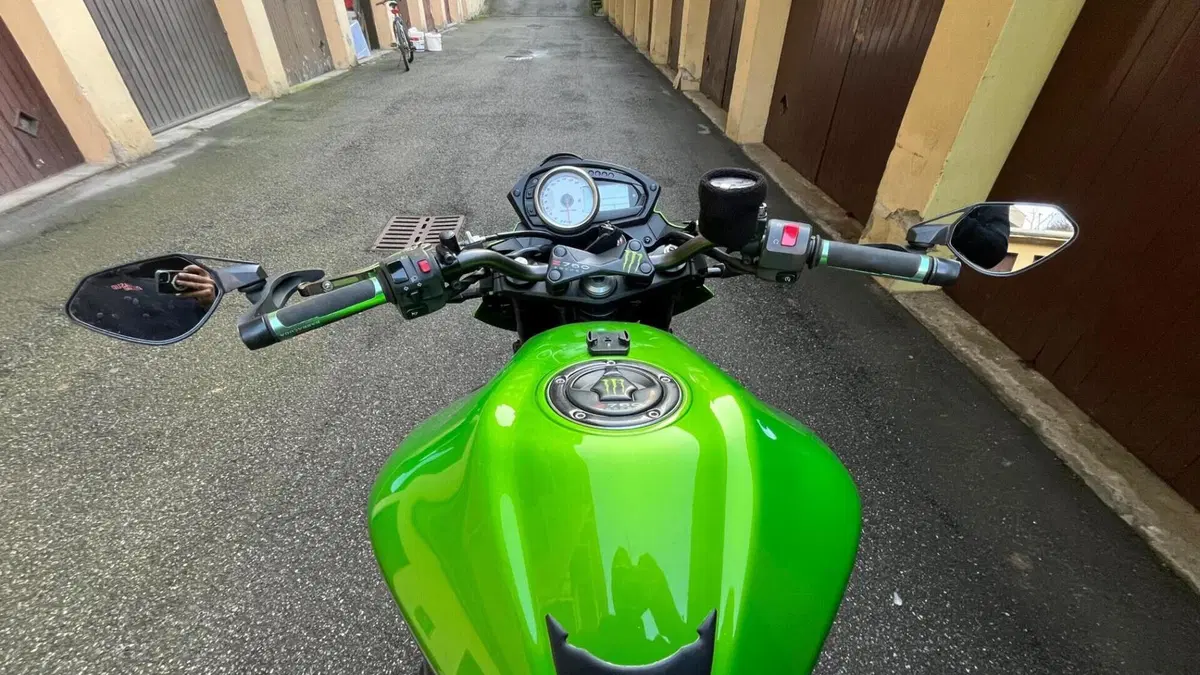 Kawasaki Z 750 (2007 - 14)  (3)