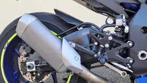 Yamaha YZF R1 (2020 - 25)  (7)