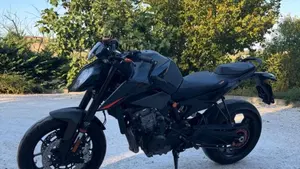 KTM 890 Duke (2021 - 23)  (2)