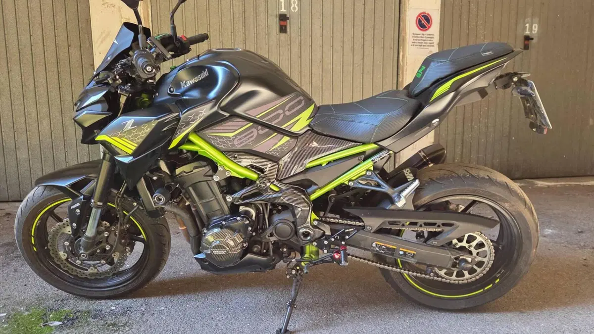 Kawasaki Z 900 Performance (2021 - 24)  (2)