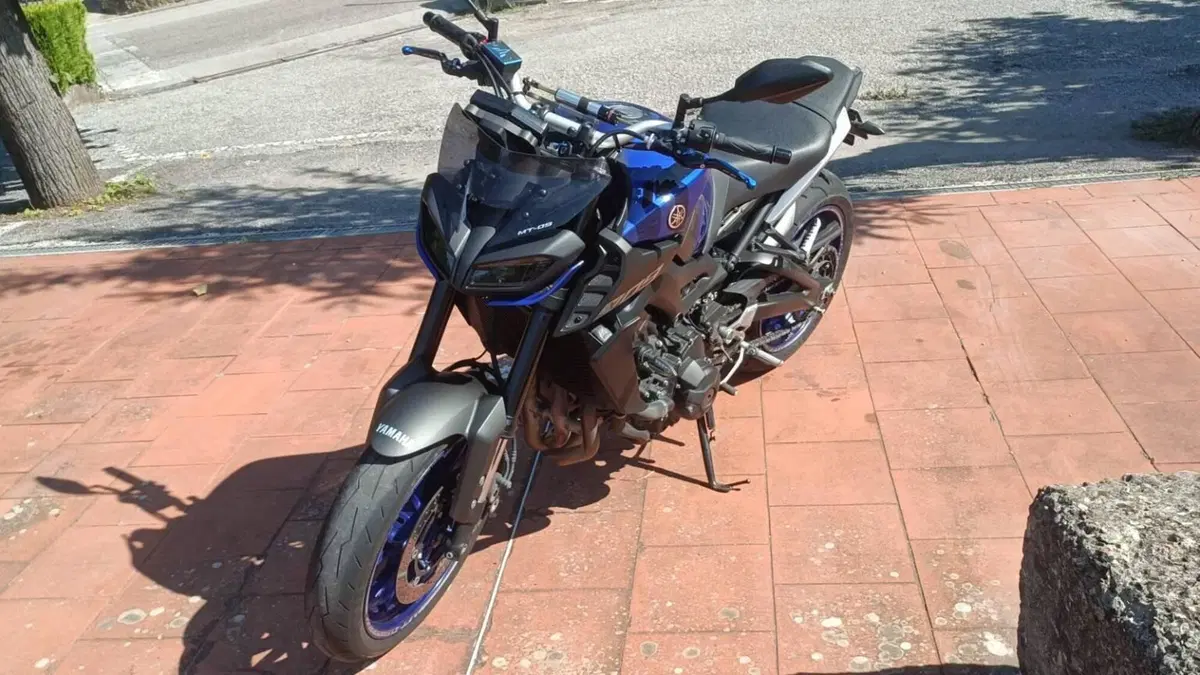 Yamaha MT-09 (2017 - 20)  (2)