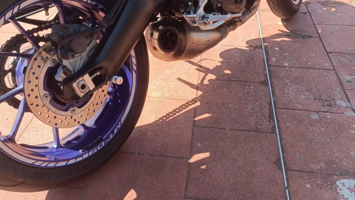 Yamaha MT-09 (2017 - 20)  (11)