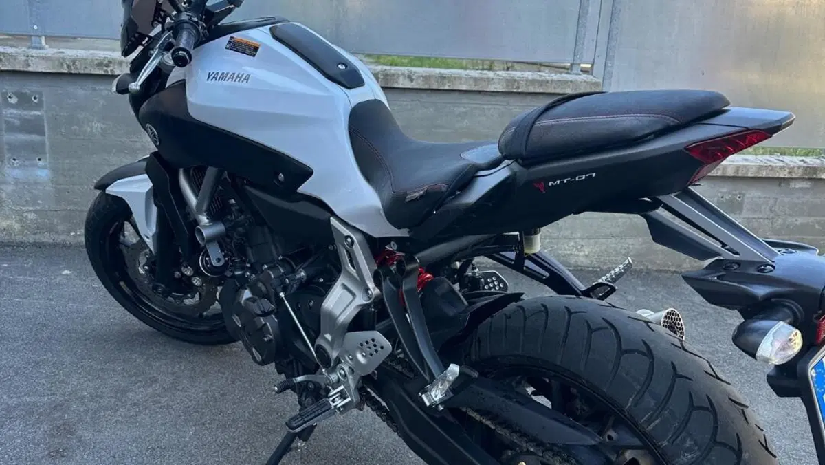 Yamaha MT-07 (2014 - 16)  (3)