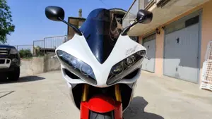 Yamaha YZF R1 (2007 - 08)  (3)