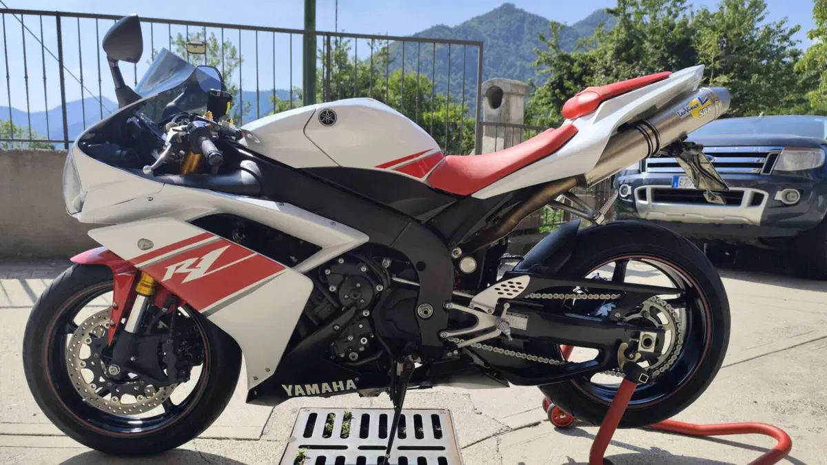 Yamaha YZF R1 (2007 - 08)  (4)