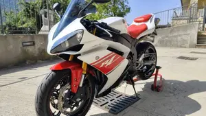 Yamaha YZF R1 (2007 - 08)  (5)