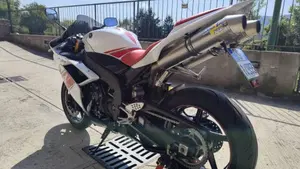 Yamaha YZF R1 (2007 - 08)  (8)