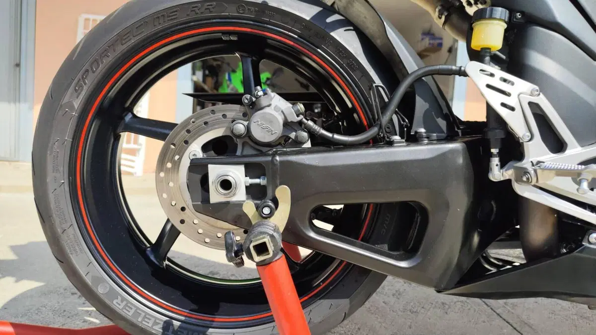 Yamaha YZF R1 (2007 - 08)  (12)