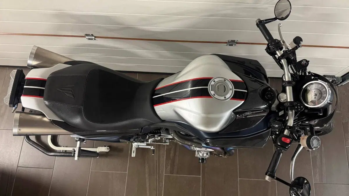 Yamaha MT-01 (2005 - 11)  (3)