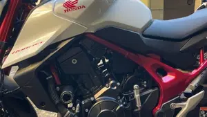 Honda CB 750 Hornet (2023 - 24)  (7)