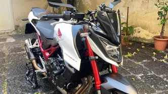 Honda CB 750 Hornet (2023 - 24) usata