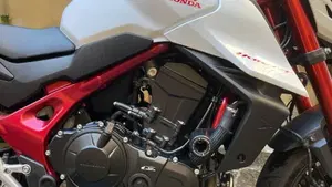 Honda CB 750 Hornet (2023 - 24)  (3)
