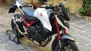 Honda CB 750 Hornet (2023 - 24)  (2)