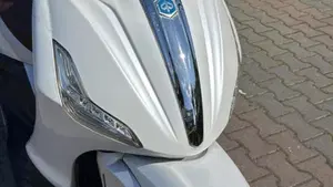 Piaggio Beverly 300 i.e. ABS-ASR (2016 - 20)  (2)