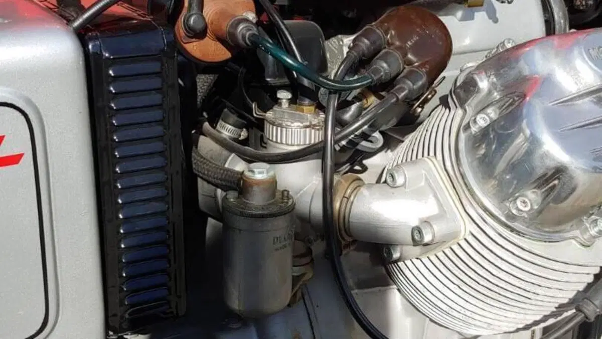 Moto Guzzi   (9)