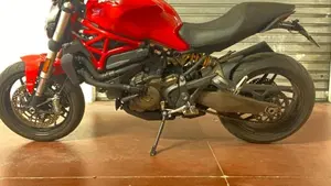 Ducati Monster 821 Stripe ABS (2015 - 17)  (2)