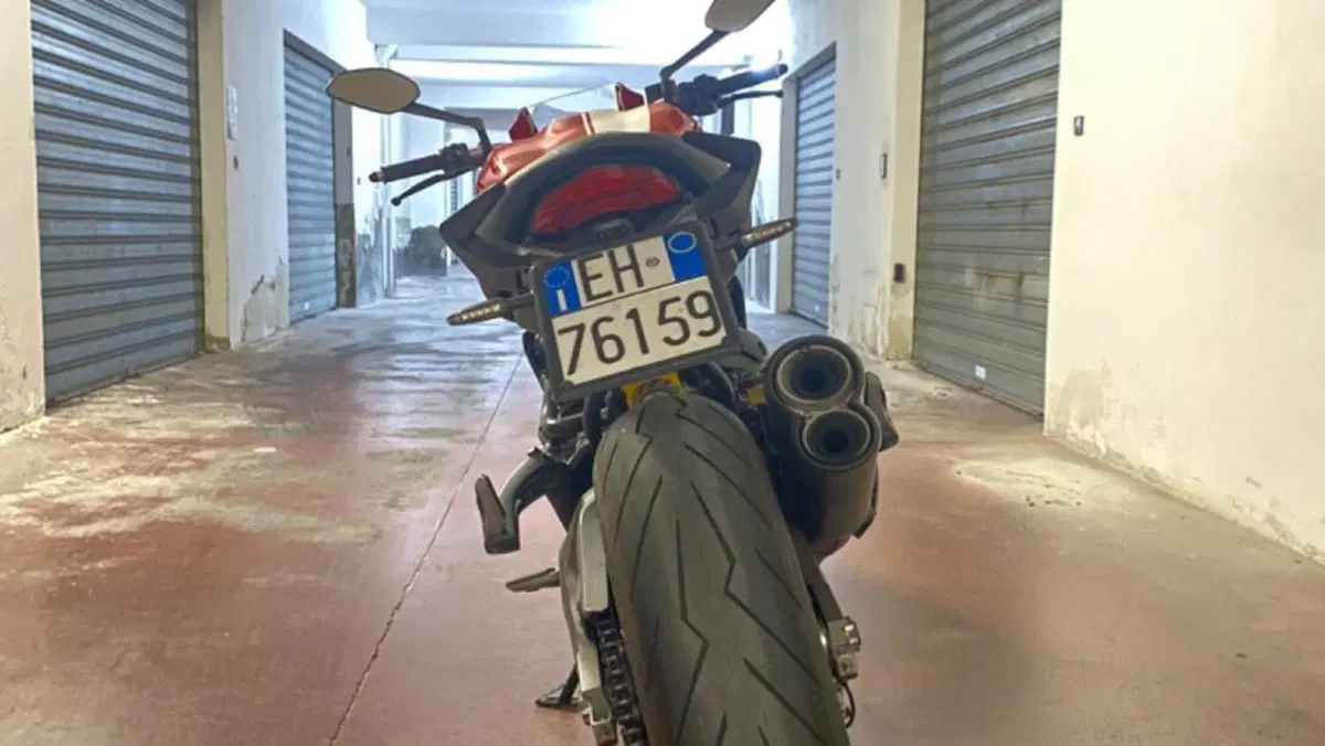 Ducati Monster 821 Stripe ABS (2015 - 17)  (3)