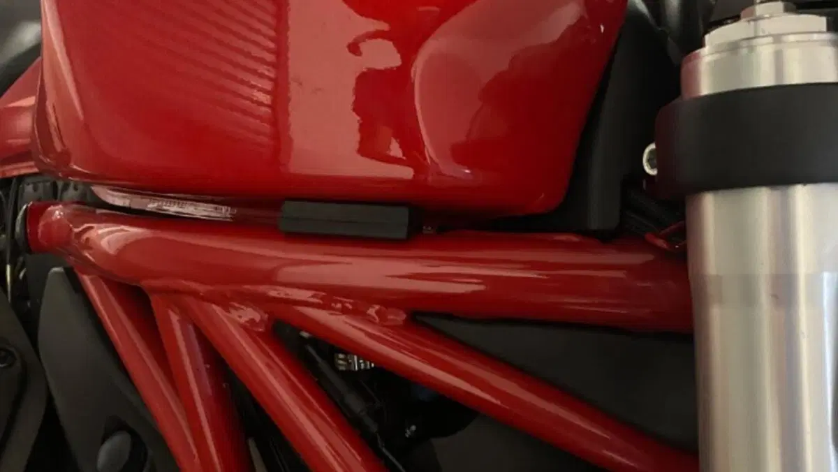 Ducati Monster 821 Stripe ABS (2015 - 17)  (10)