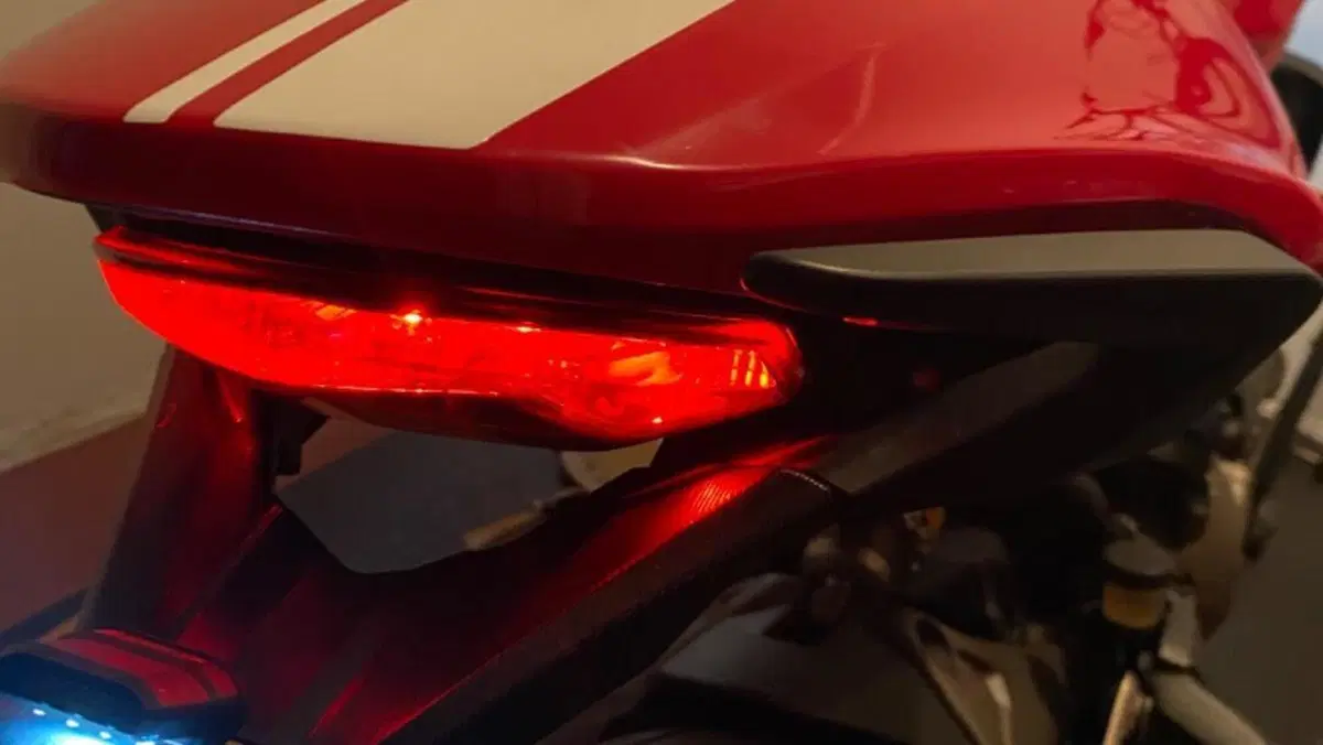 Ducati Monster 821 Stripe ABS (2015 - 17)  (13)