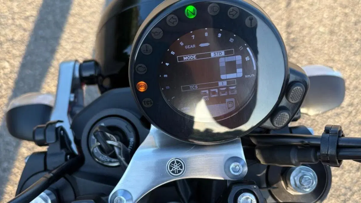 Yamaha XSR 900 ABS (2016 - 20)  (7)