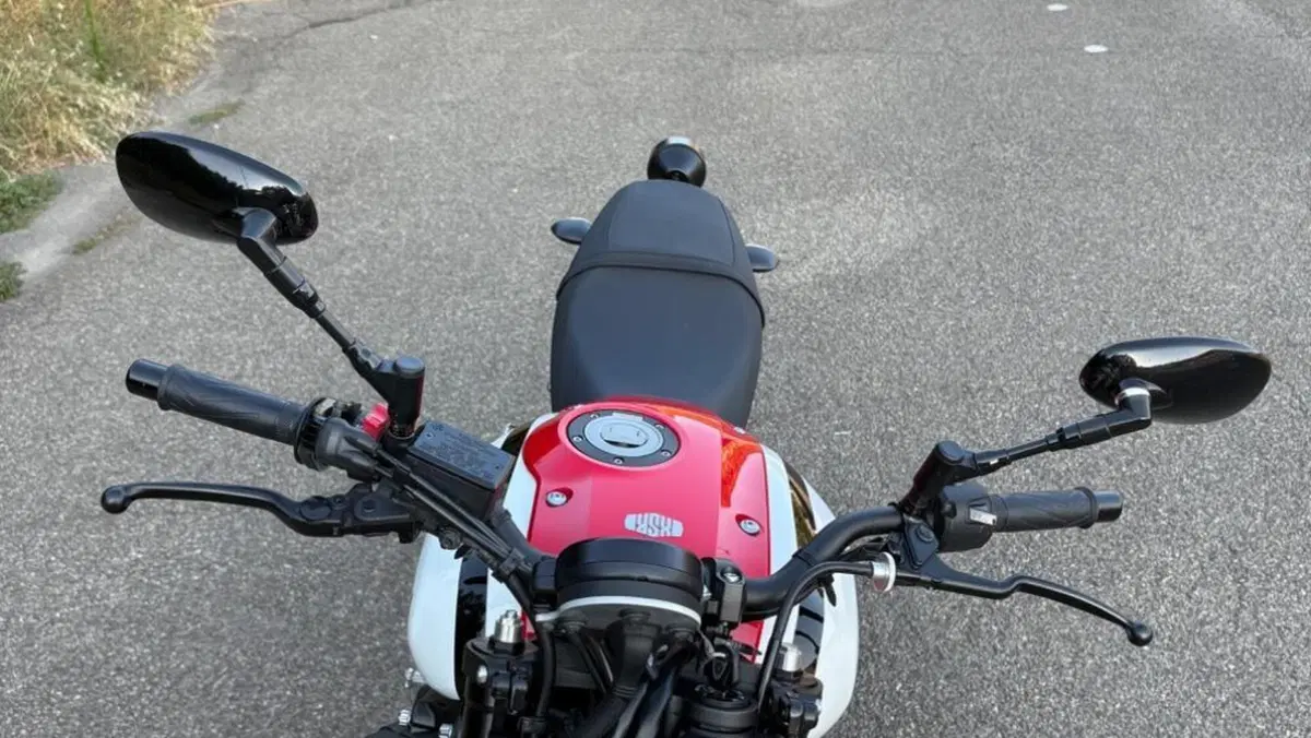 Yamaha XSR 900 ABS (2016 - 20)  (11)