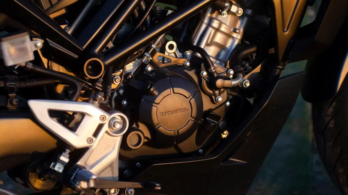 Honda CB 125 R (2021 - 23)  (3)