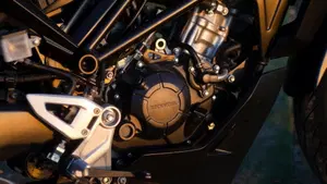 Honda CB 125 R (2021 - 23)  (3)
