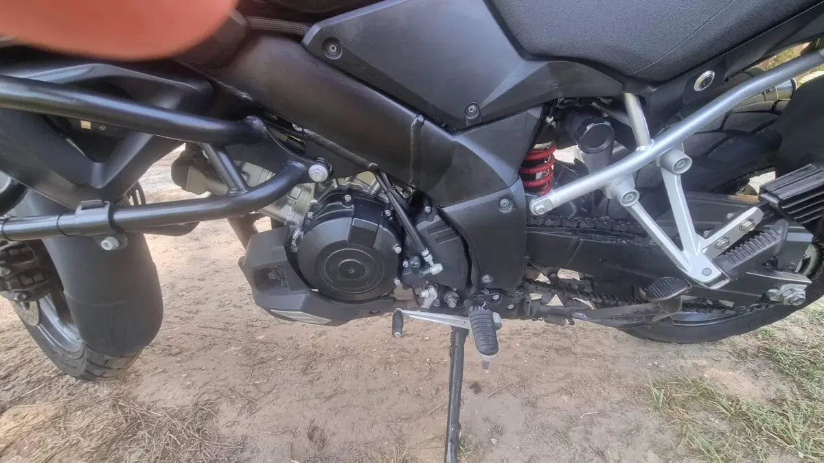 Suzuki V-Strom 1000 ABS No compromise LE (2015 - 17)  (16)